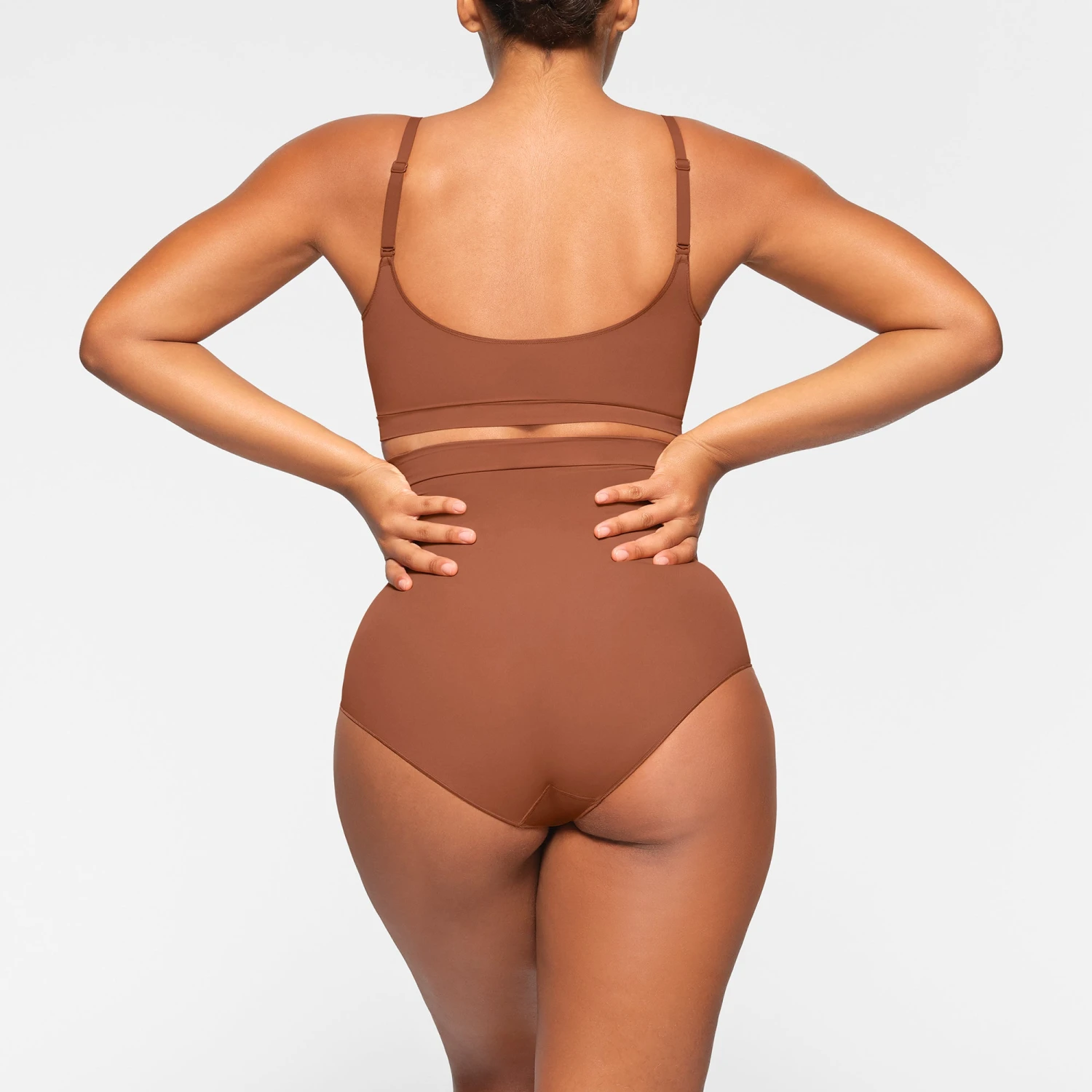 EVERYDAY SCULPT BRALETTE | BRONZE 6 EVERYDAY SCULPT BRALETTE | BRONZE - Image 4