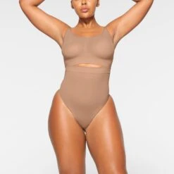 EVERYDAY SCULPT HIGH-WAISTED THONG | SIENNA -SWIMwear Sale Store SKIMS SHAPEWEAR PN THG 3150 IA SIE 0004 FR