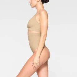 EVERYDAY SCULPT HIGH-WAISTED THONG | CLAY -SWIMwear Sale Store SKIMS SHAPEWEAR PN THG 3150 JC CLY 0011 SD c04ba15b c290 4b55 a397 ae2f00fb2c80