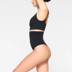EVERYDAY SCULPT HIGH-WAISTED THONG | ONYX 9 EVERYDAY SCULPT HIGH-WAISTED THONG | ONYX -SWIMwear Sale Store SKIMS SHAPEWEAR PN THG 3150 JC ONX 0013 SD