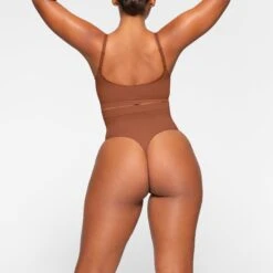 EVERYDAY SCULPT HIGH-WAISTED THONG | BRONZE -SWIMwear Sale Store SKIMS SHAPEWEAR PN THG 3150 KA BRZ 0015 BK 67fc7b5f e393 4627 a3a1 300b8d5c647f