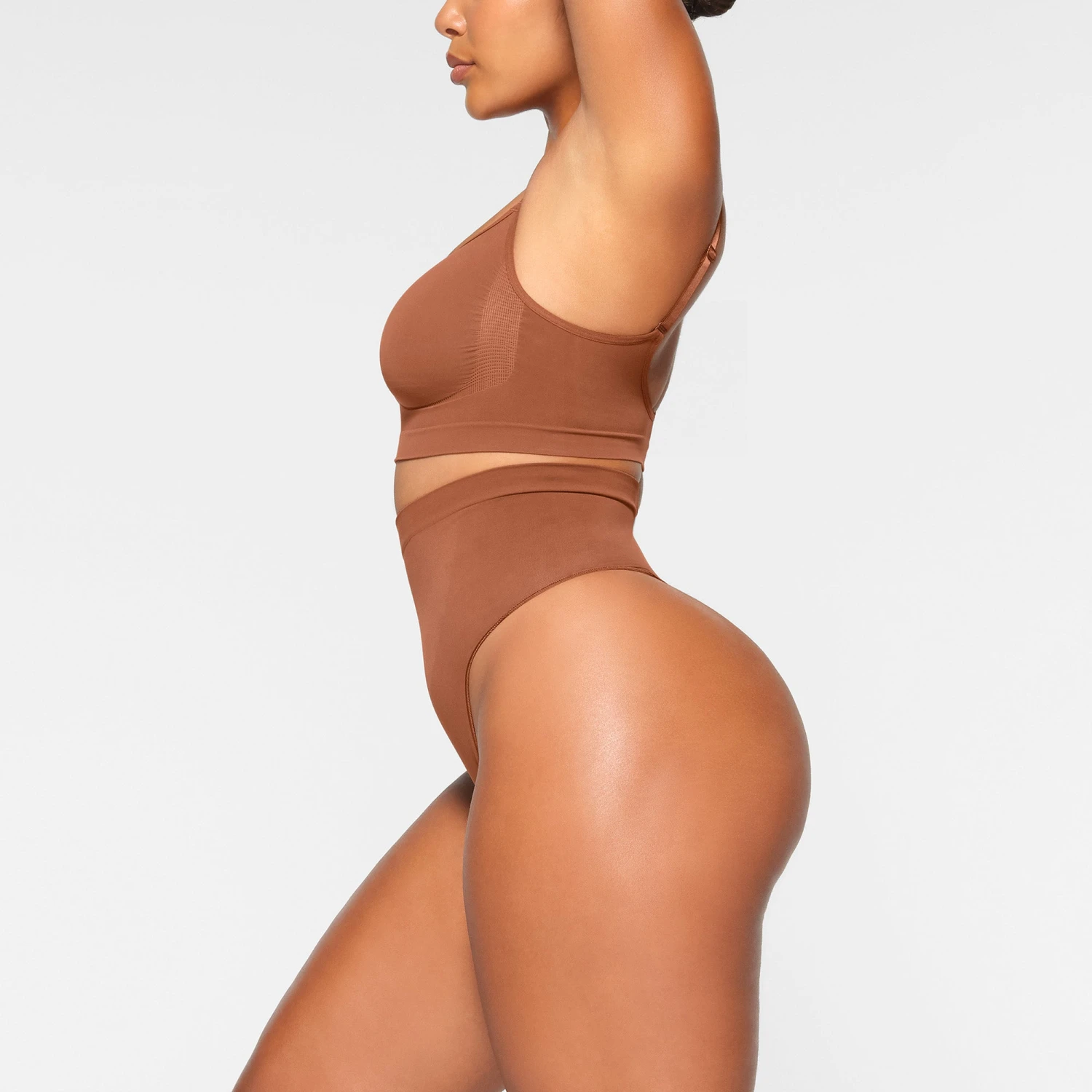 SEAMLESS SCULPT MID WAIST THONG | BRONZE 5 SEAMLESS SCULPT MID WAIST THONG | BRONZE - Image 3
