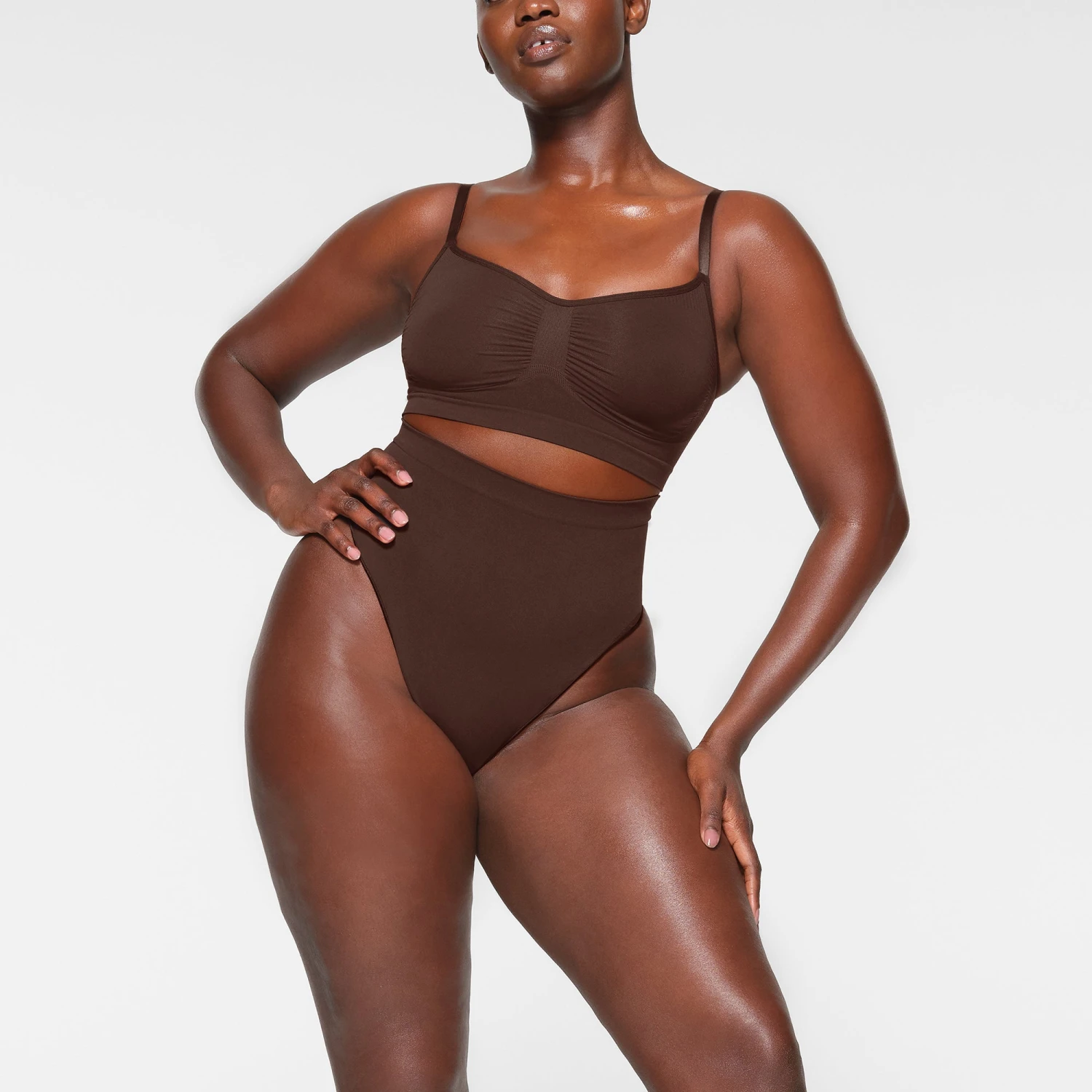 SEAMLESS SCULPT MID WAIST THONG | ESPRESSO 4 SEAMLESS SCULPT MID WAIST THONG | ESPRESSO - Image 2