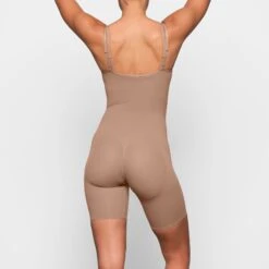 BUTT ENHANCING OPEN BUST BODYSUIT | SIENNA -SWIMwear Sale Store SKIMS SHAPEWEAR SH BDY 2168 ZC SIE 0021