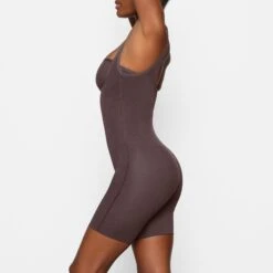 SHEER SCULPT OPEN BUST BODYSUIT | ESPRESSO -SWIMwear Sale Store SKIMS SHAPEWEAR SH BSS 0014 DB ESP 0010 SD