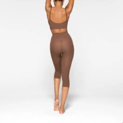 EVERYDAY SCULPT MID WAIST CAPRI | JASPER -SWIMwear Sale Store SKIMS SHAPEWEAR SH CAP 2156 JA JSP 0017 BK