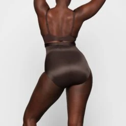 BARELY THERE HIGH-WAISTED BRIEF | ESPRESSO -SWIMwear Sale Store SKIMS SHAPEWEAR SH HWB 0534 ZA ESP 0016 bbd635d9 7dc0 4e57 856f 3de354e58ad0