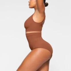 EVERYDAY SCULPT HIGH-WAISTED BRIEF | BRONZE 9 EVERYDAY SCULPT HIGH-WAISTED BRIEF | BRONZE -SWIMwear Sale Store SKIMS SHAPEWEAR SH HWB 2151 KA BRZ 0010 SD