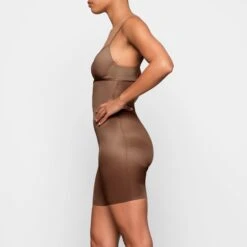 BARELY THERE MID THIGH SHORT | JASPER 9 BARELY THERE MID THIGH SHORT | JASPER -SWIMwear Sale Store SKIMS SHAPEWEAR SH HWS 0531 ZC SIE 0009