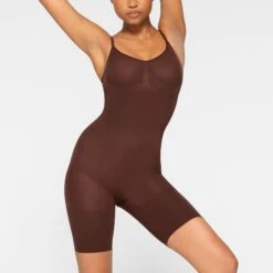 EVERYDAY SCULPT MID THIGH BODYSUIT | COCOA -SWIMwear Sale Store SKIMS SHAPEWEAR SH ONE 2154 JA COA 0008 FR b8697fd0 1449 49f4 a22c 97eeb442fc6f