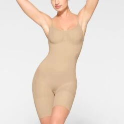 EVERYDAY SCULPT MID THIGH BODYSUIT | CLAY -SWIMwear Sale Store SKIMS SHAPEWEAR SH ONE 2154 JC CLY 0003 FR