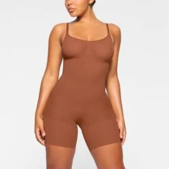 EVERYDAY SCULPT MID THIGH BODYSUIT | BRONZE -SWIMwear Sale Store SKIMS SHAPEWEAR SH ONE 2154 KA BRZ 0006 FR