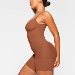EVERYDAY SCULPT MID THIGH BODYSUIT | BRONZE -SWIMwear Sale Store SKIMS SHAPEWEAR SH ONE 2154 KA BRZ 0010 SD