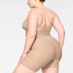 EVERYDAY SCULPT HIGH-WAISTED MID THIGH SHORT | MICA -SWIMwear Sale Store SKIMS SHAPEWEAR SH SHO 2152 JB MCA 0009 SD b40bee41 e708 41c3 98fd 9e94f0aefb4b