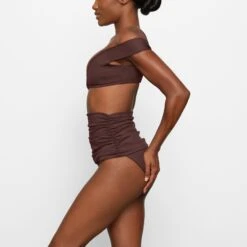 SHAPING SWIM RUCHED HIGH-WAISTED BOTTOM | COCOA -SWIMwear Sale Store SKIMS SWIM BB BRF 2757 FB COA 0005 SD x2 5a421783 2b4a 4e4e ae74 279e64310a2b