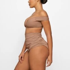 SHAPING SWIM OFF THE SHOULDER BIKINI TOP | SIENNA -SWIMwear Sale Store SKIMS SWIM BT PLG 2788 FA SIE 0007 SD x2 af91cbab 5191 4e64 87df 07262dd9d8c7
