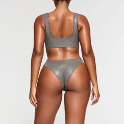 RUBBERIZED SCUBA SWIM SCOOP NECK BIKINI TOP | GREY CHALK -SWIMwear Sale Store SKIMS SWIM BT SCP 3159 NA GCK 014