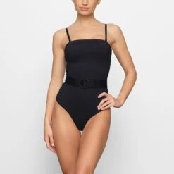 SHAPING SWIM STRAPLESS ONE PIECE | ONYX -SWIMwear Sale Store SKIMS SWIM OP BRF 2772 FD ONX 0004 FR x1a