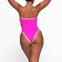 ZIP-UP SWIM STRAPLESS ONE PIECE | HIBISCUS -SWIMwear Sale Store SKIMS SWIM OP BRF 3025 HA HIB 0015 BK