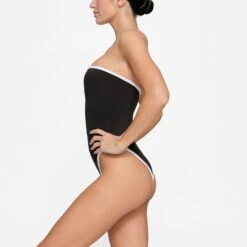 ZIP-UP SWIM STRAPLESS ONE PIECE | ONYX -SWIMwear Sale Store SKIMS SWIM OP BRF 3025 HD ONX 0009 SD