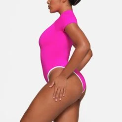 ZIP-UP SWIM MOCK NECK ONE PIECE | HIBISCUS -SWIMwear Sale Store SKIMS SWIM OP BRF 3027 HA HIB 0011 SD