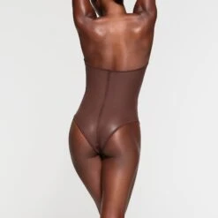 RUBBERIZED SCUBA SWIM STRAPLESS ONE PIECE | COCOA -SWIMwear Sale Store SKIMS SWIM OP BRF 3163 NB COA 024