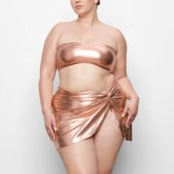 METALLIC SWIM BANDEAU BIKINI TOP | CHAMPAGNE -SWIMwear Sale Store SKIMS SWIM SW BND 0025 QC CHP 0014 FR