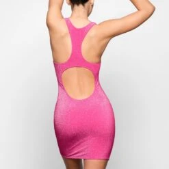 GLITTER SWIM METALLIC DRESS | MAGENTA -SWIMwear Sale Store SKIMS SWIM SW DRS 0111 MAG ZD 0017 BK x1 3eefbf99 ea17 45c6 ac6e 1e6fe6d6bb7b