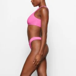 SKIMS SPORT SWIM HIGH NECK TOP | TAFFY -SWIMwear Sale Store SKIMS SWIM SW HNK 0050 AB TFY 0009 BK SD