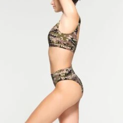 SWIM MID WAIST BOTTOMS | SKIMS CAMO -SWIMwear Sale Store SKIMS SWIM SW MWB 0748 OC LGC 0010 SD