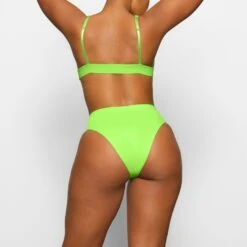 SWIM PLUNGE BIKINI TOP | NEON GREEN -SWIMwear Sale Store SKIMS SWIM SW PLG 0742 CA NGE 0014 BK