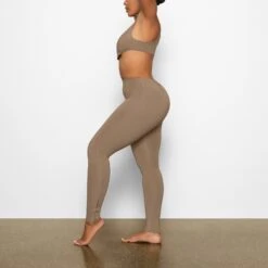 SKIMS SPORT SWIM LONG PANT | DESERT -SWIMwear Sale Store SKIMS SWIM SW PNT 0073 AA DES 0009 SD