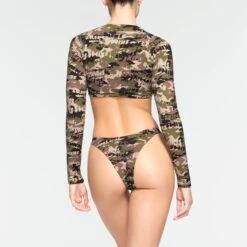 SWIM LONG SLEEVE UNDERWIRE TOP | SKIMS CAMO -SWIMwear Sale Store SKIMS SWIM TP LSL 2790 OC LGC 0015 BK