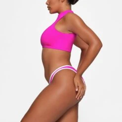 ZIP-UP SWIM MOCK NECK TOP | HIBISCUS -SWIMwear Sale Store SKIMS SWIM TP TNK 3007 HA HIB 0016 SD